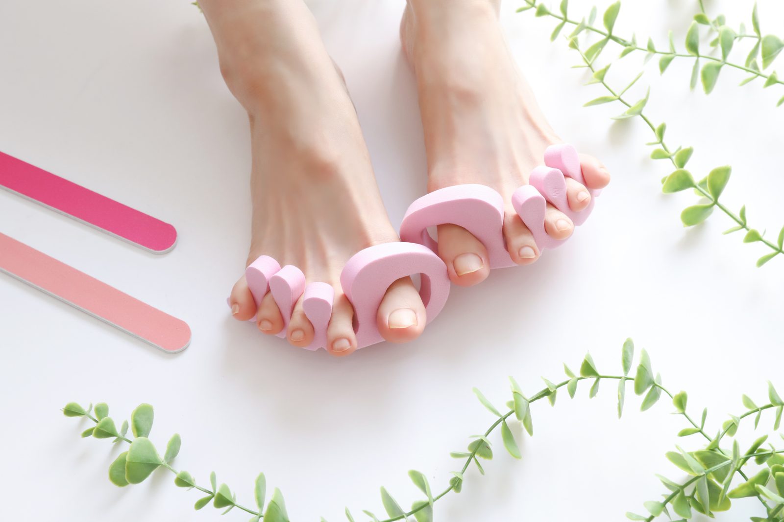 足の爪について相談する様子