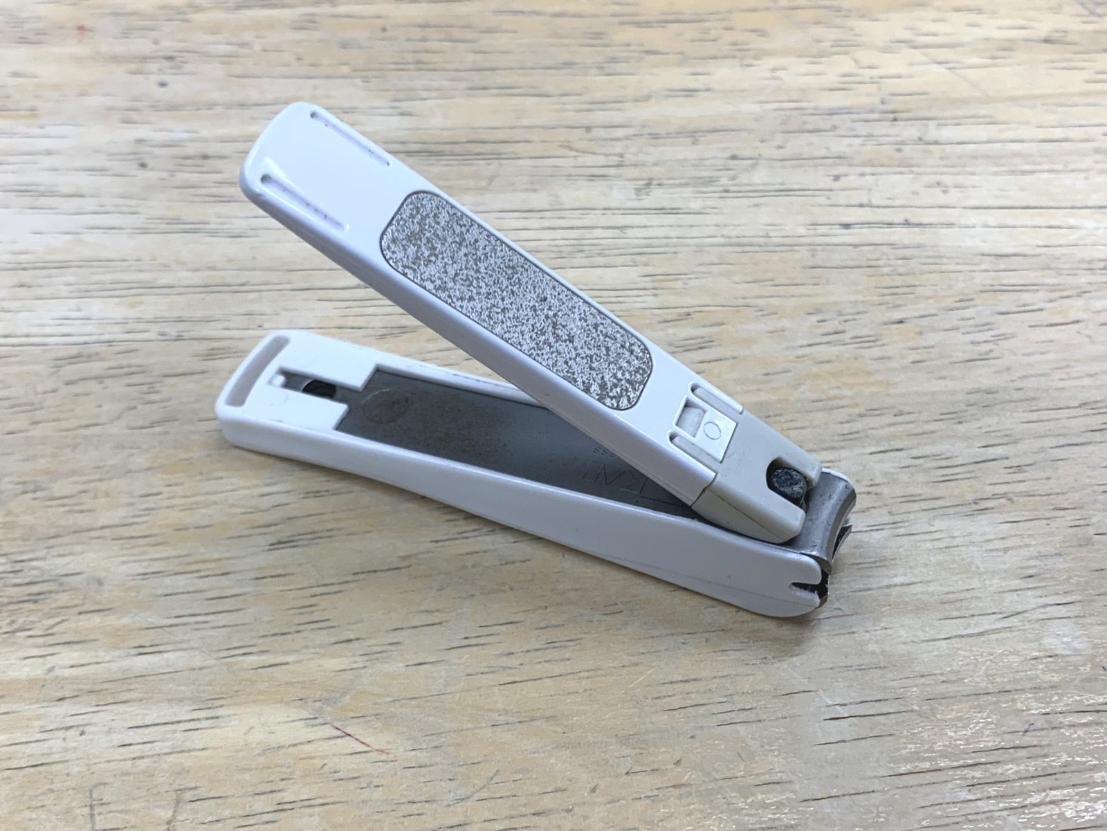 施設で管理する爪切り器具